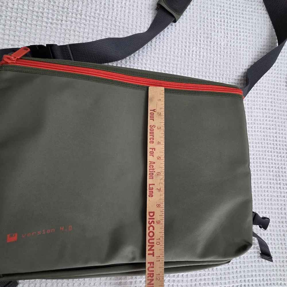 Version 4.0 Laptop Bag